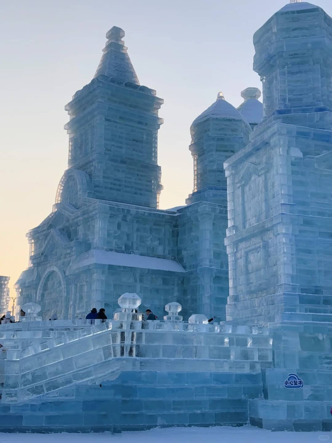 冰雪大世界灯光结构 route photo