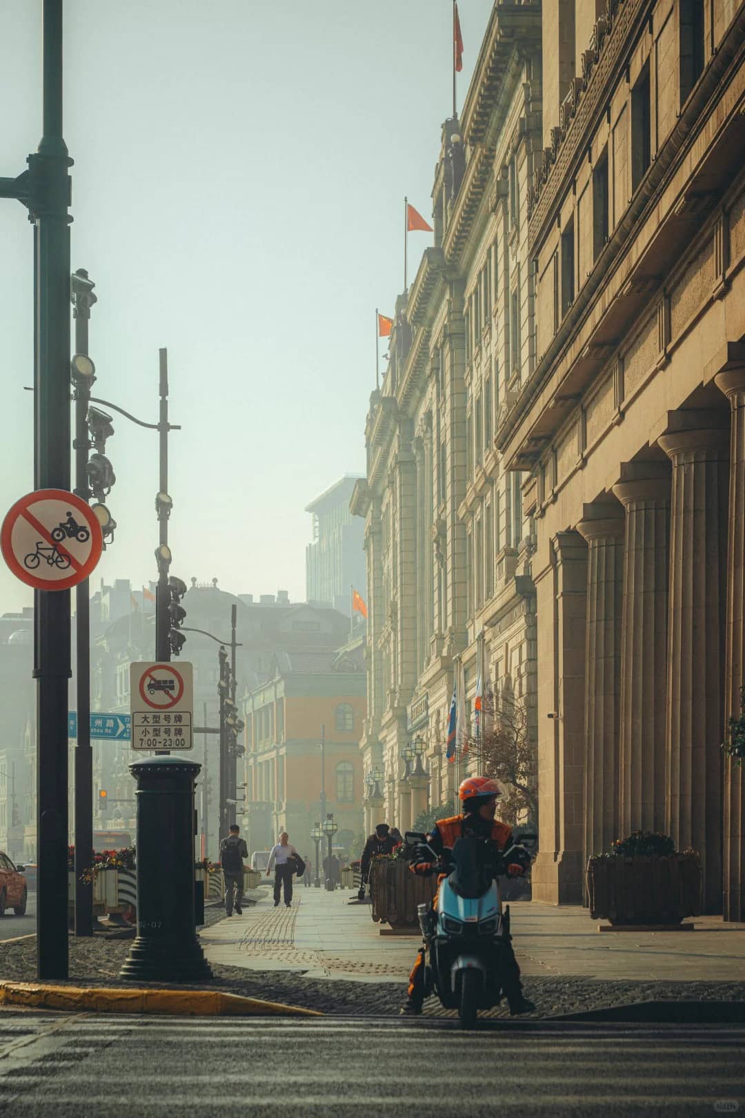 ShanghaiThe Bundfinish route photo