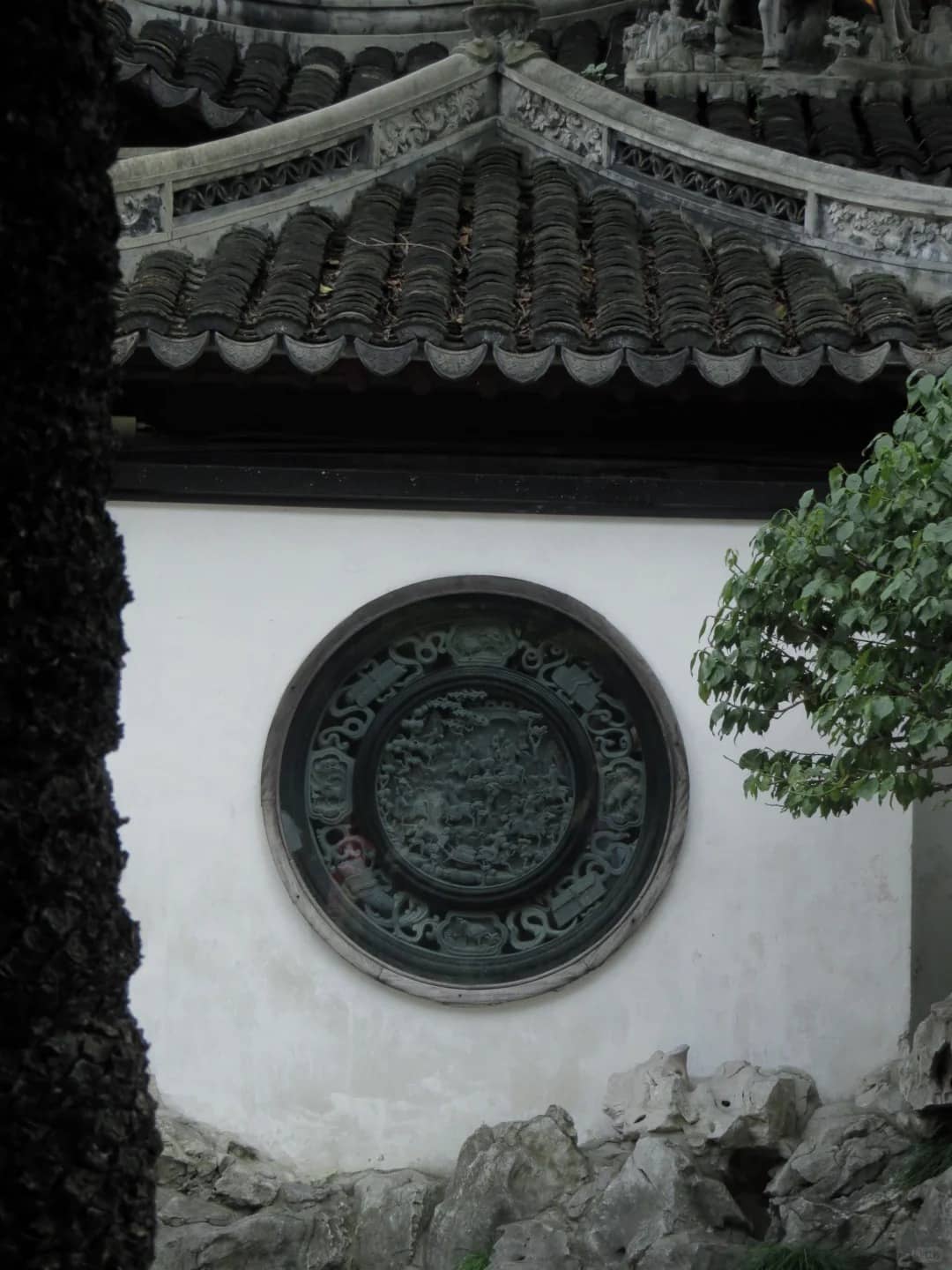 Yu Garden and old city route photo