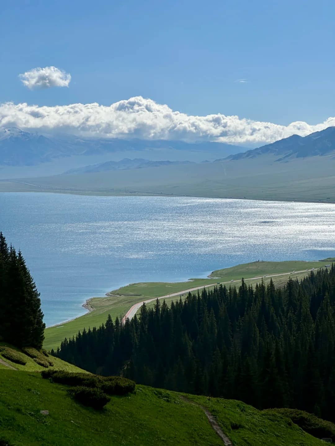 Sai Lake shoreline curve route photo