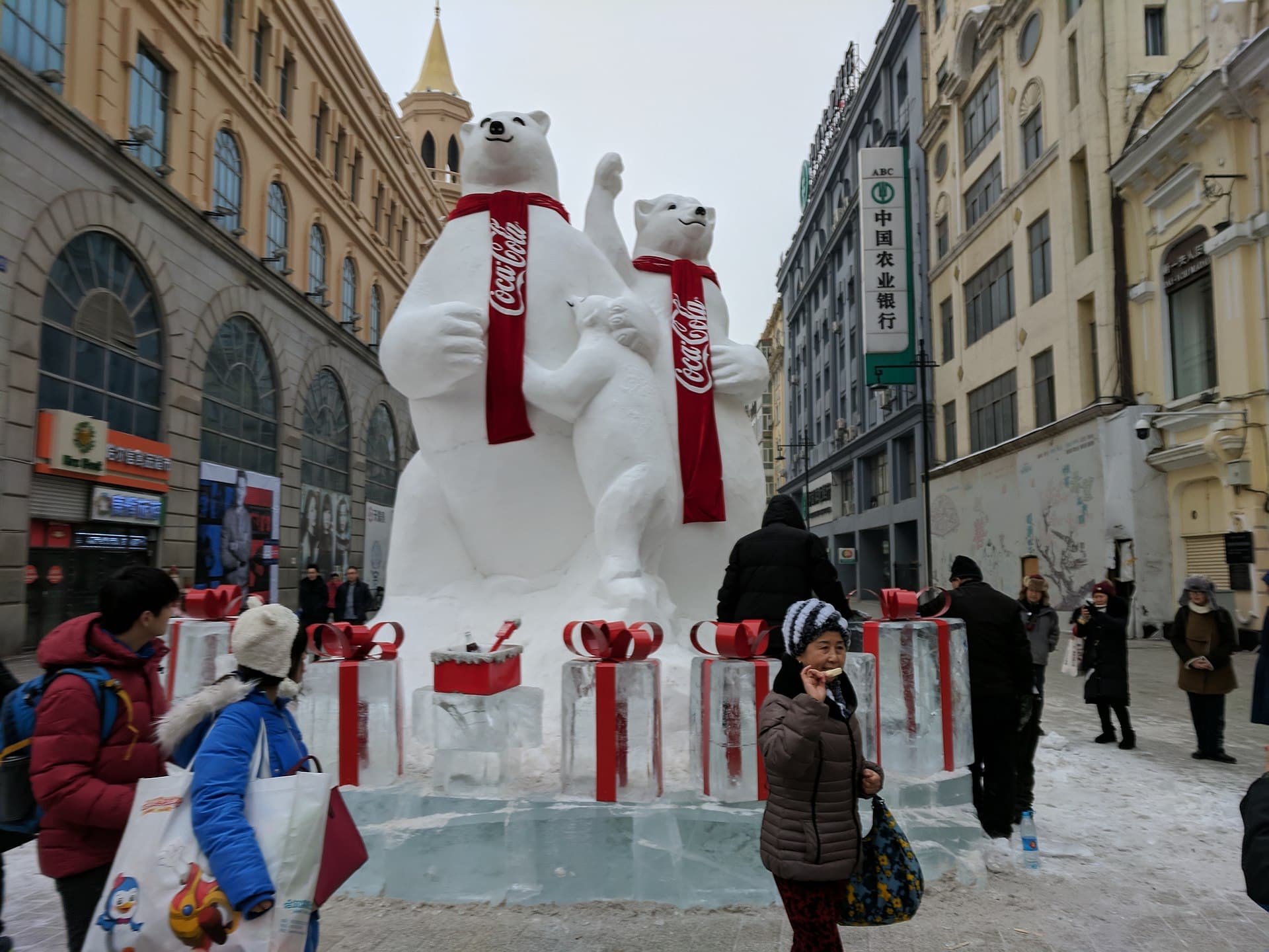 Harbin winter ice sculpture for a winter China route