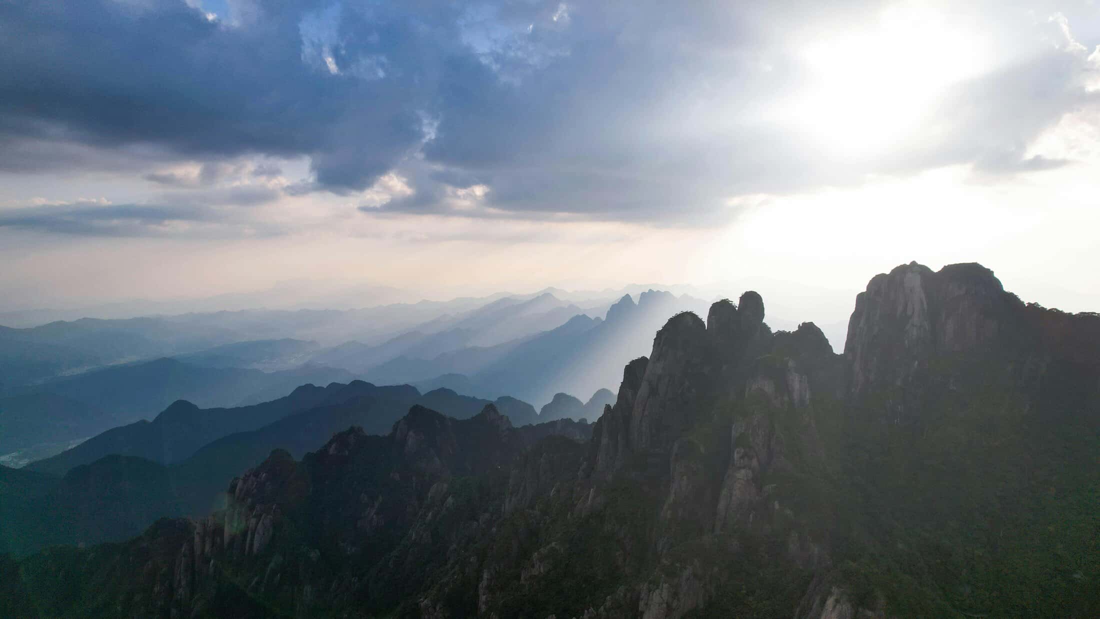 Huashan mountain scenery