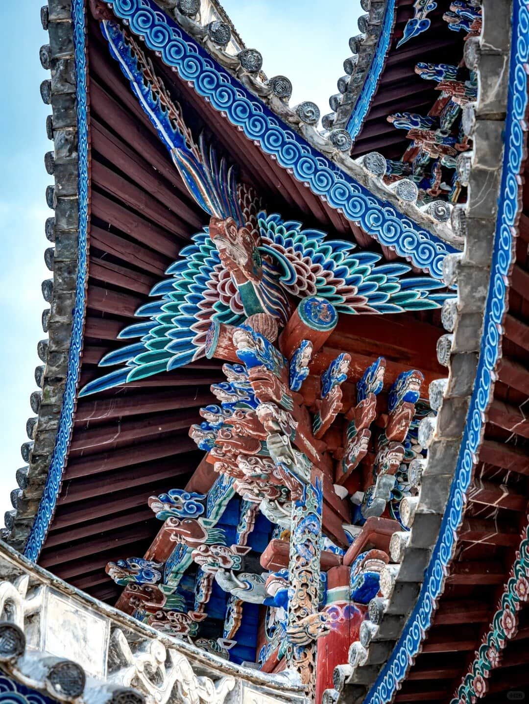 Dali courtyard gate route photo