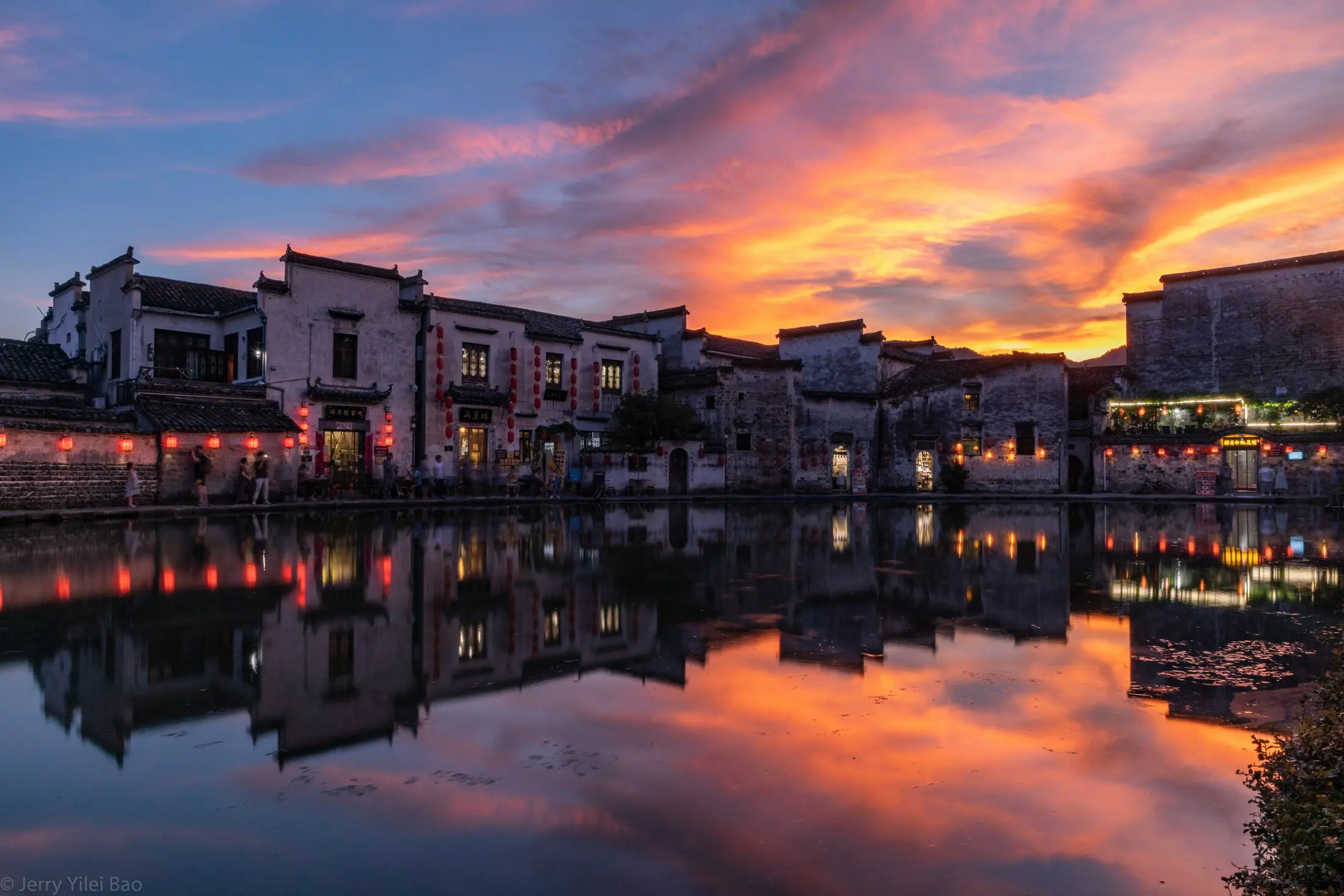Hongcun village near Huangshan for classical route atmosphere