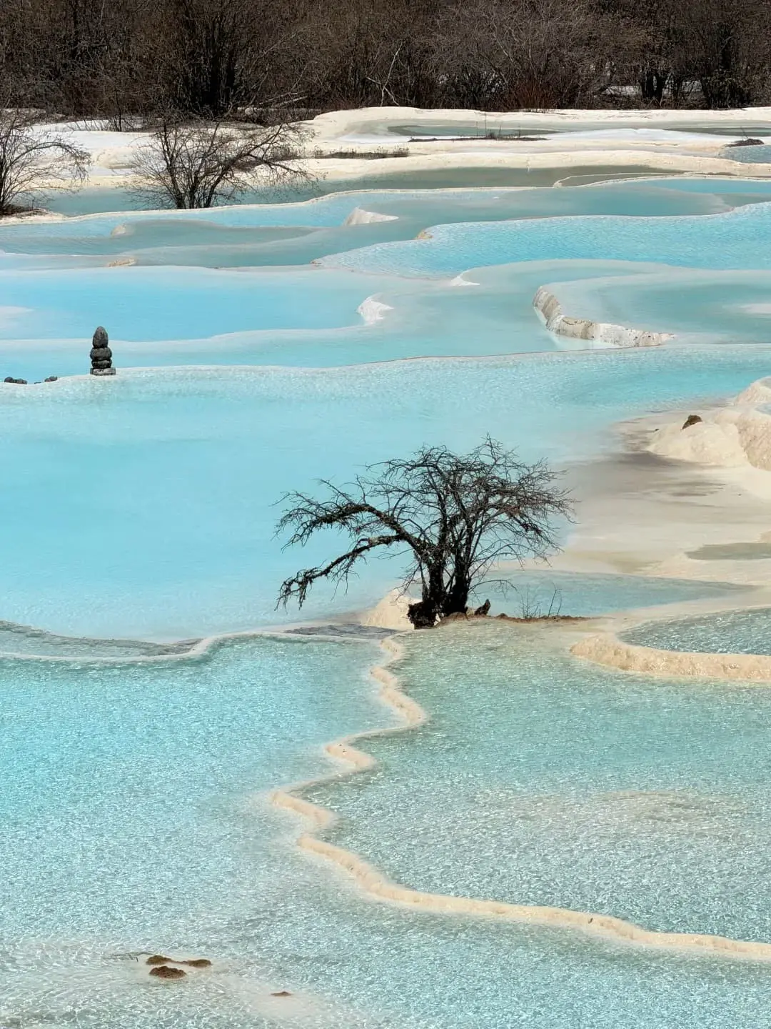 Huanglong travertine pools for a Chengdu Jiuzhaigou Huanglong route