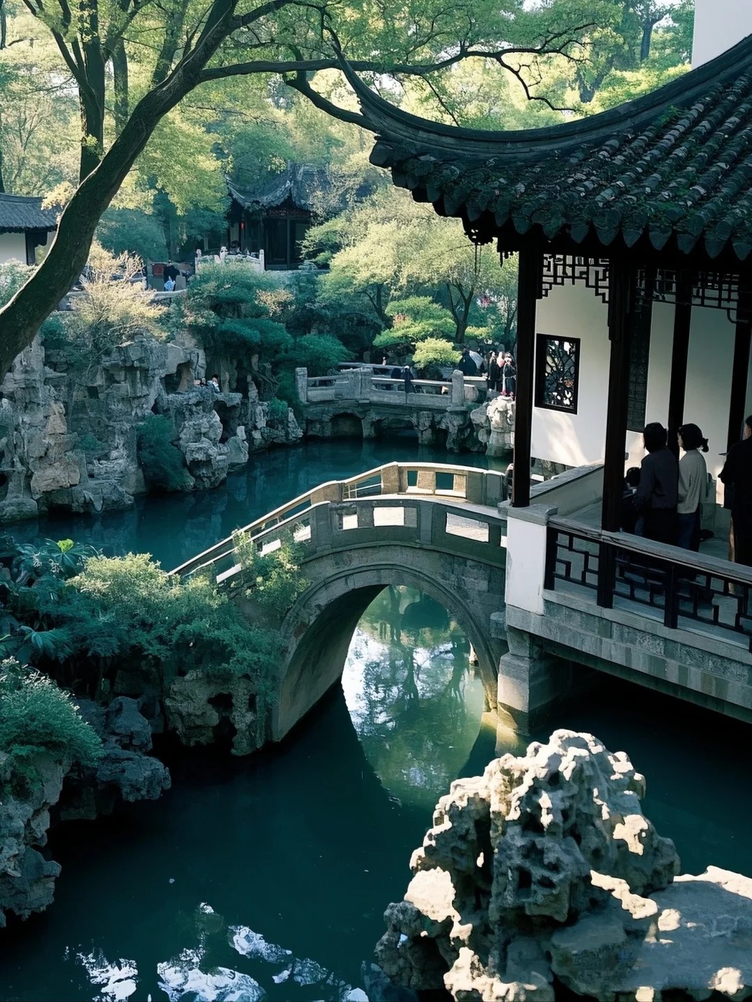 Suzhou garden light route photo