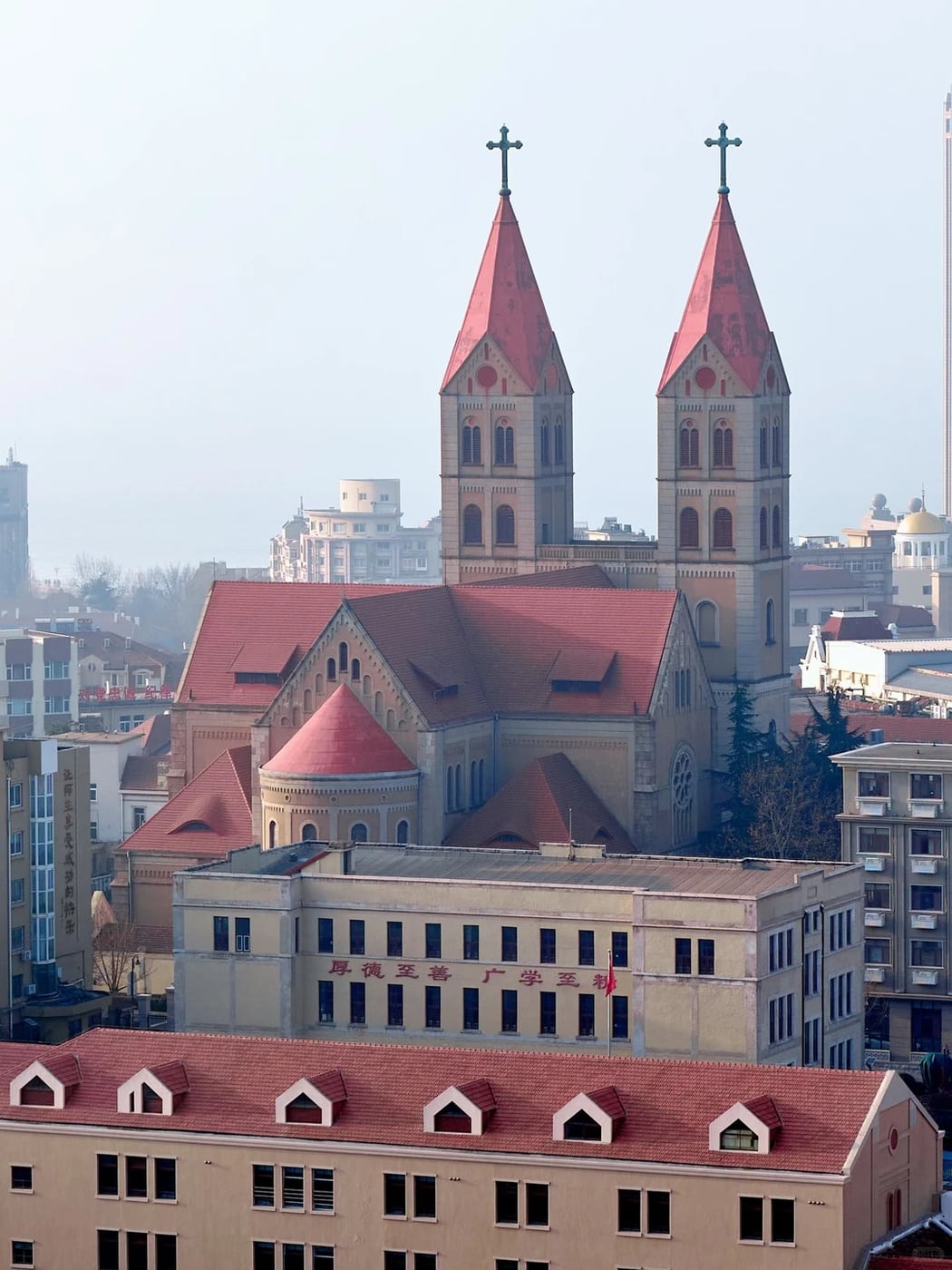 Qingdao old-town layer route photo