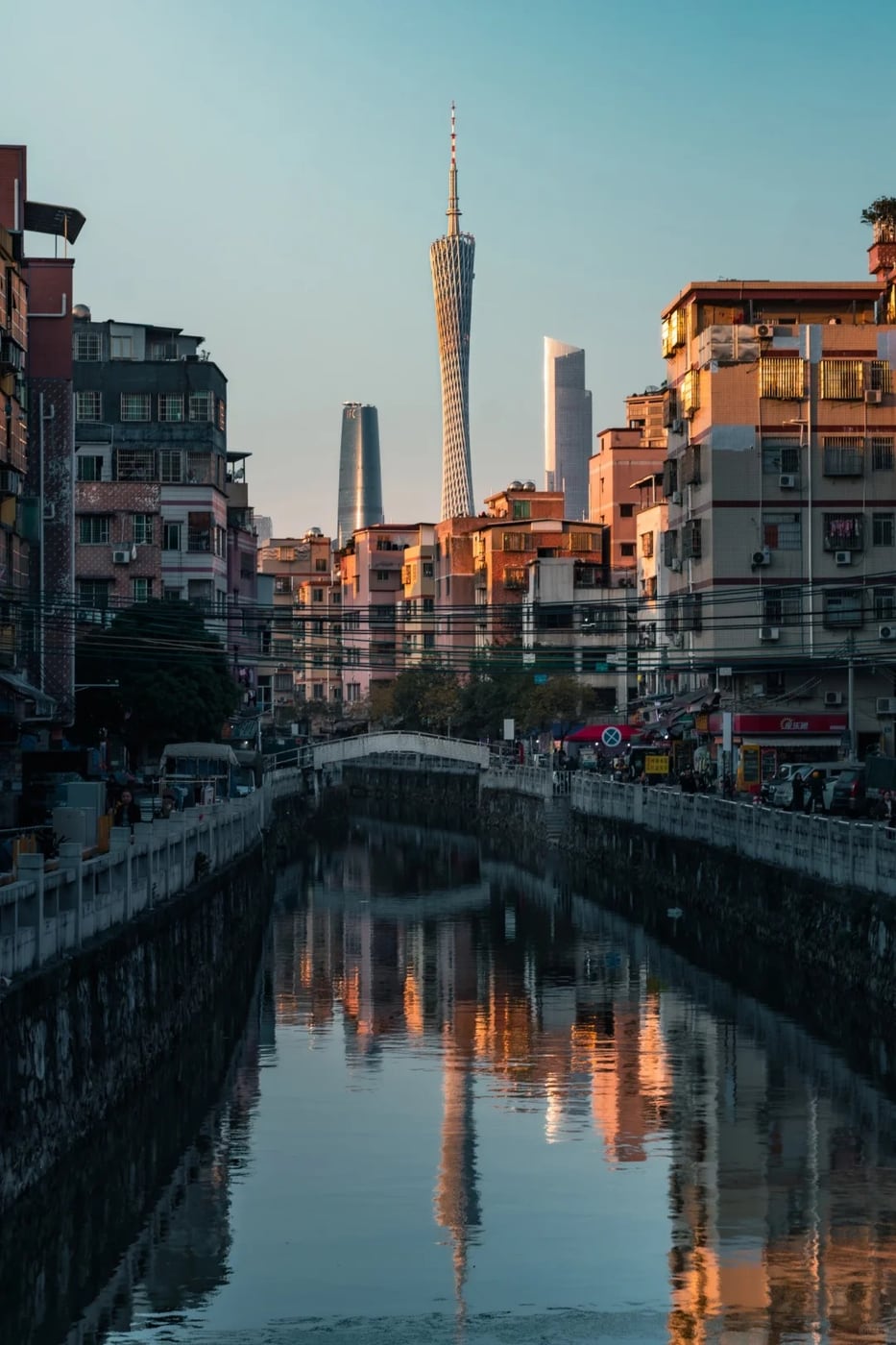 Canton Tower and Pearl River skyline route photo