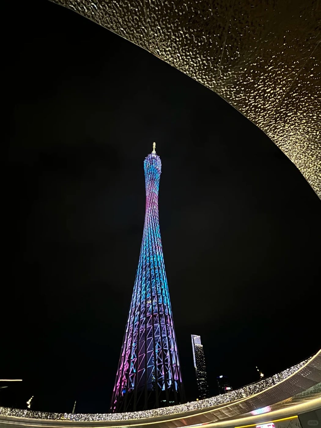 Canton Tower and Pearl River skyline route photo