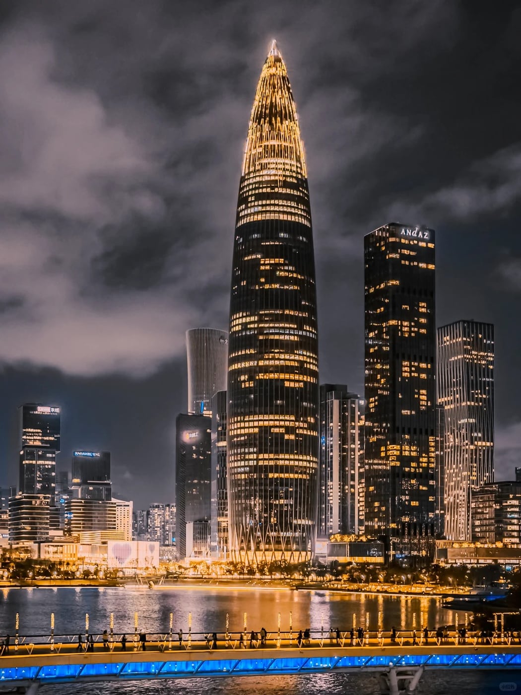 Shenzhen skyline and bay contrast route photo