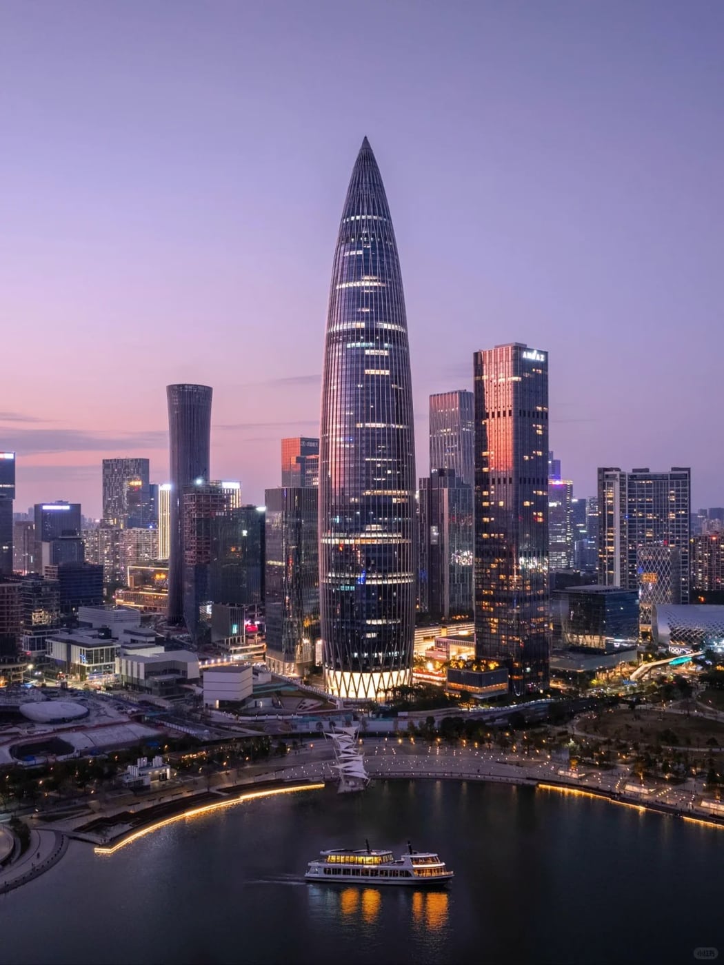 Shenzhen skyline and bay contrast route photo