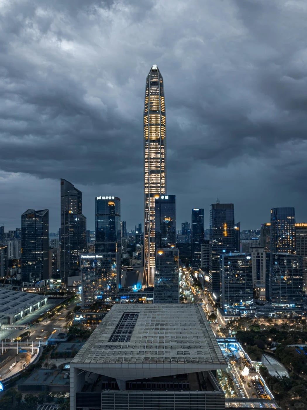Shenzhen skyline and bay contrast route photo