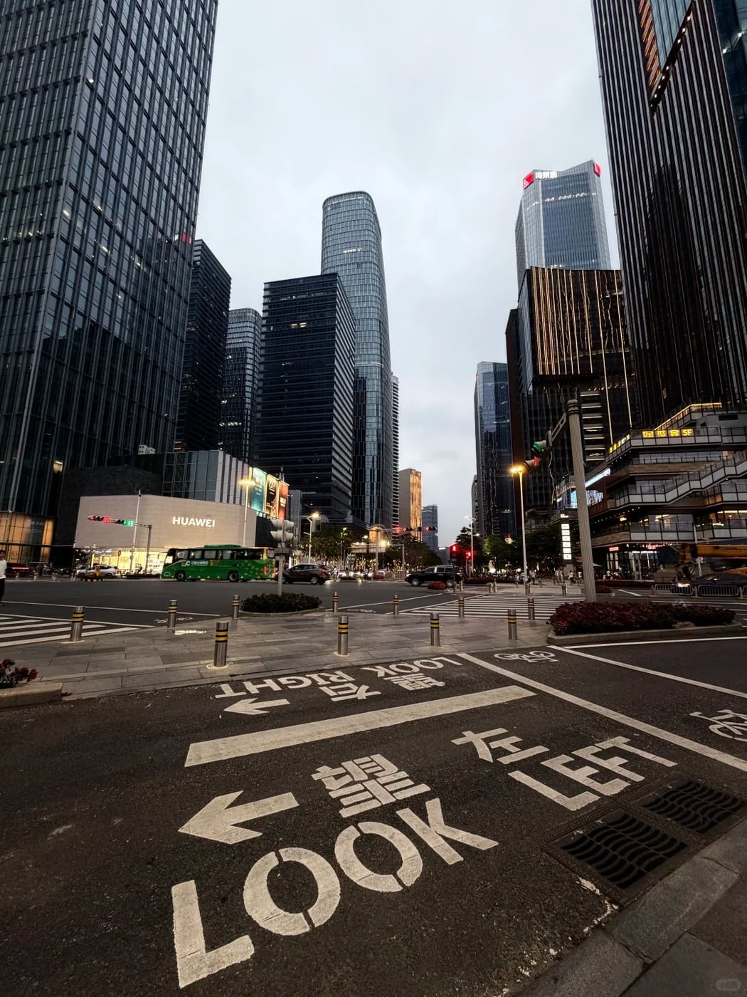 Shenzhen skyline and bay contrast route photo