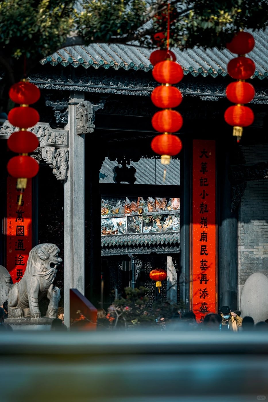 Guangzhou lantern doorway route photo
