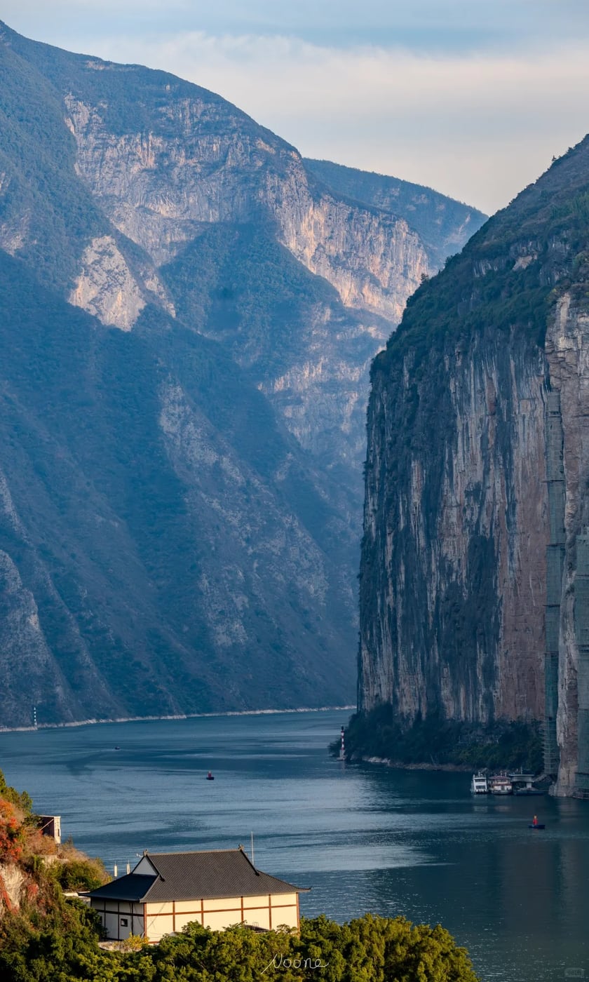 Three Gorges river scene for a classic China and Yangtze cruise route